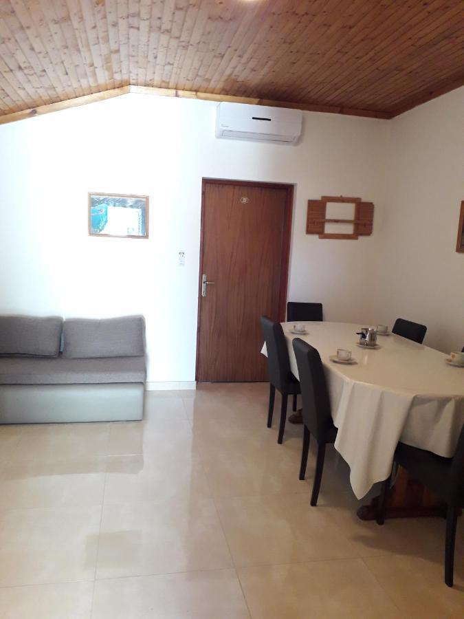 Apartmani Ivandic Murter Rom bilde